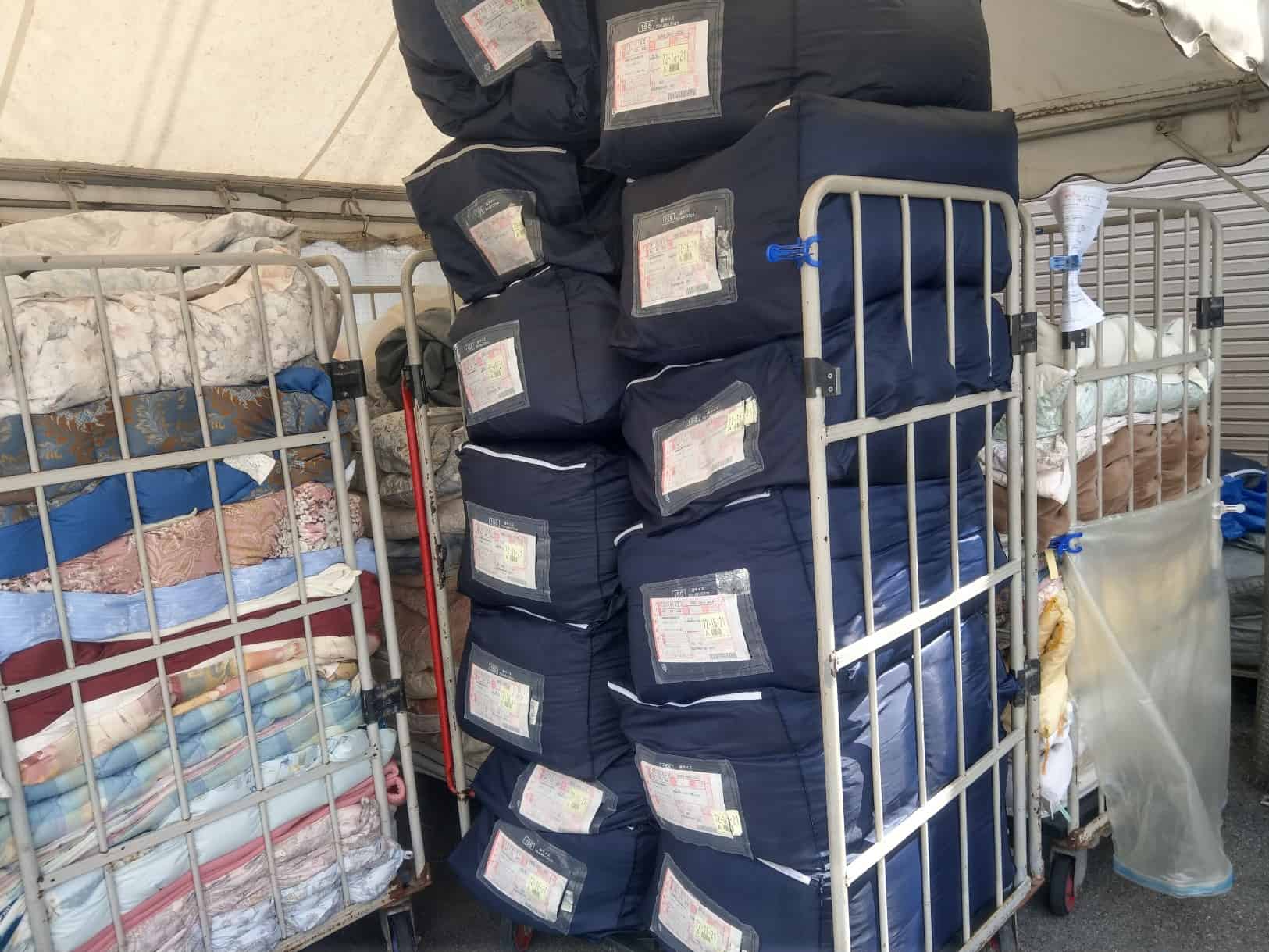 羽毛布団がたくさん届きます