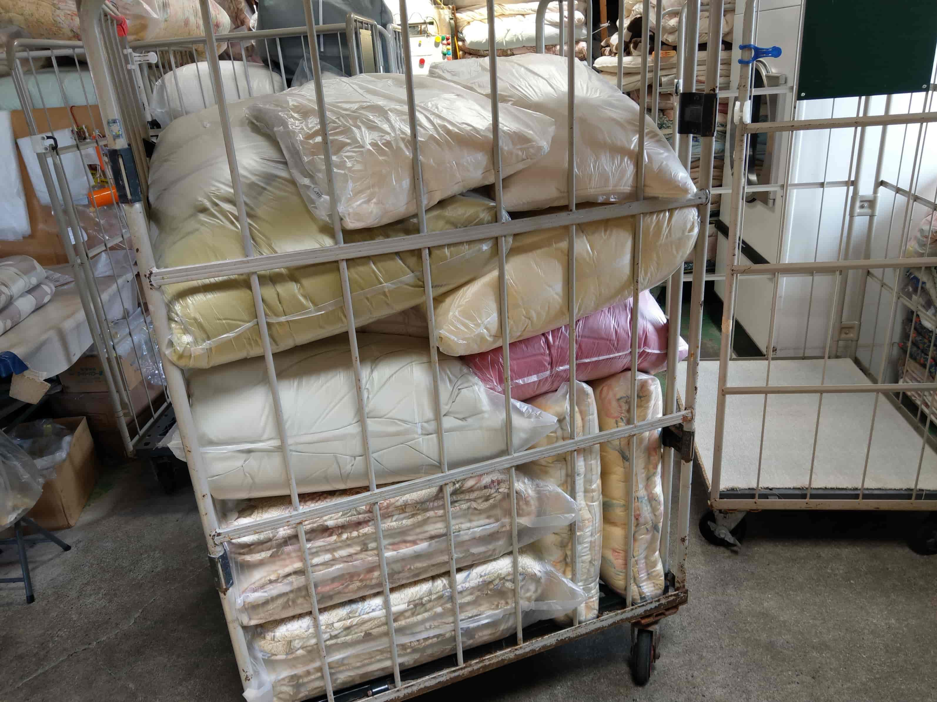 納品待ちのお布団たち